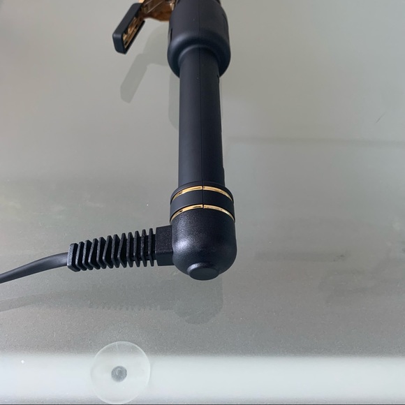 Hot Tools Professional 24K Gold 1.5” Curling Iron - Picture 7 of 14